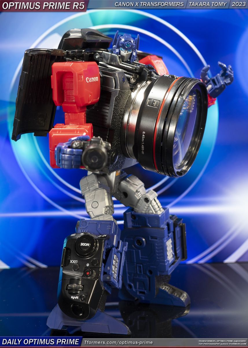 Daily Prime - Transformers X Canon R5 Optimus Prime VS Refraktor